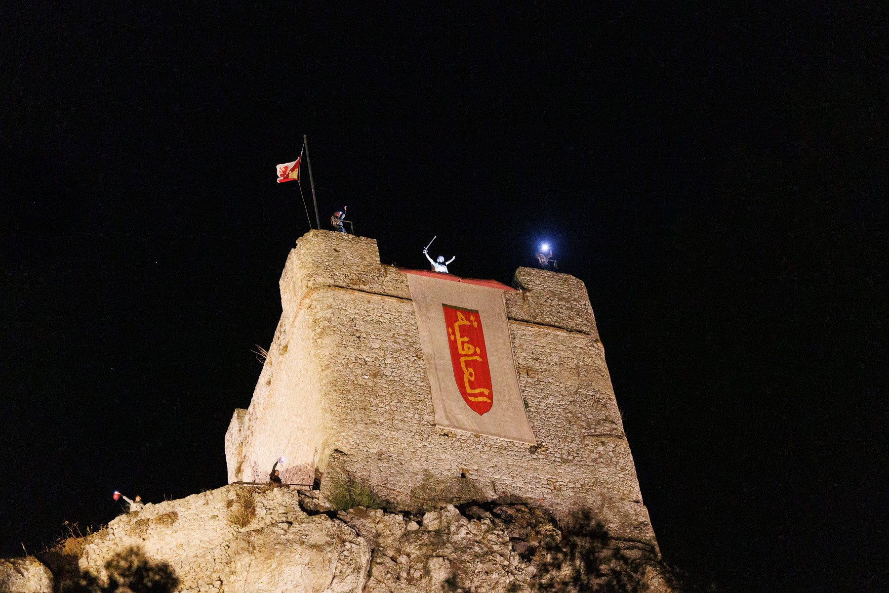 Más de 250 personas participan en la recreación de la Toma de la Villa de Zahara de la Sierra.