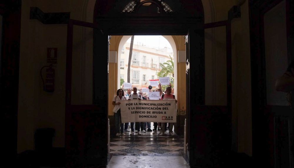 servicio de ayuda a domicilio Ayuntamiento de cadiz 126