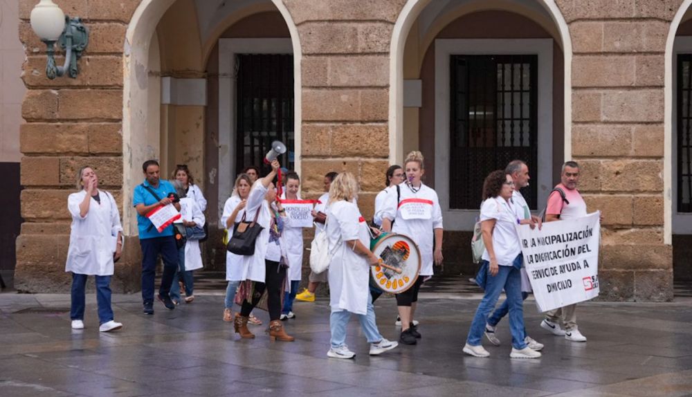 servicio de ayuda a domicilio   Ayuntamiento de cadiz 122