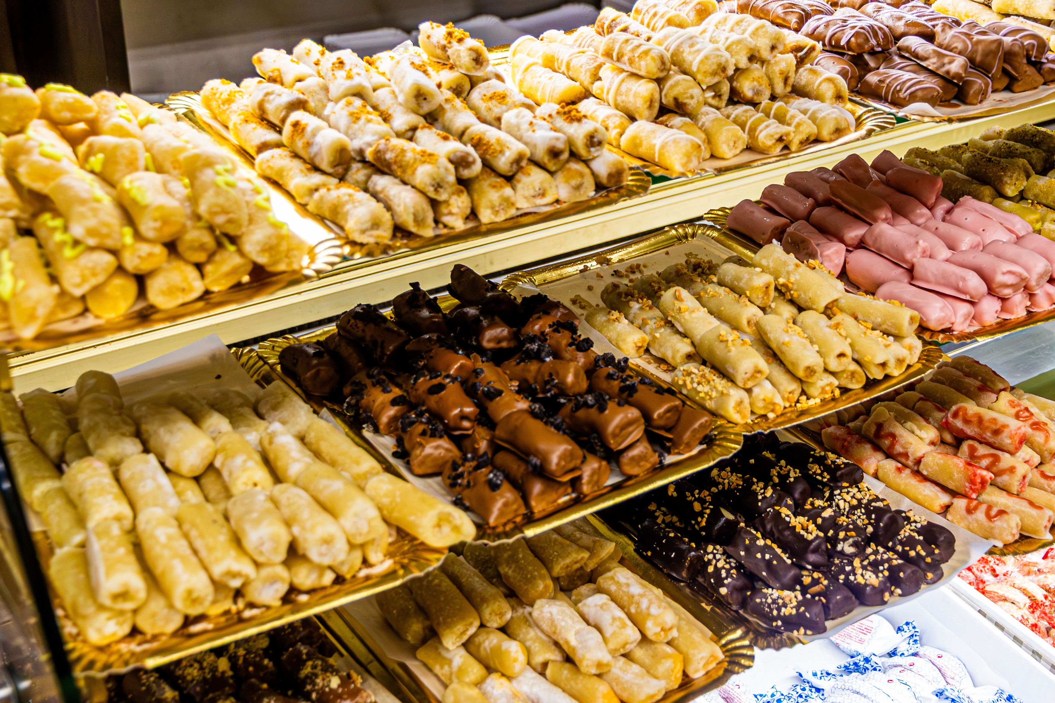 Huesos de santo de la confitería Maype en Cádiz.