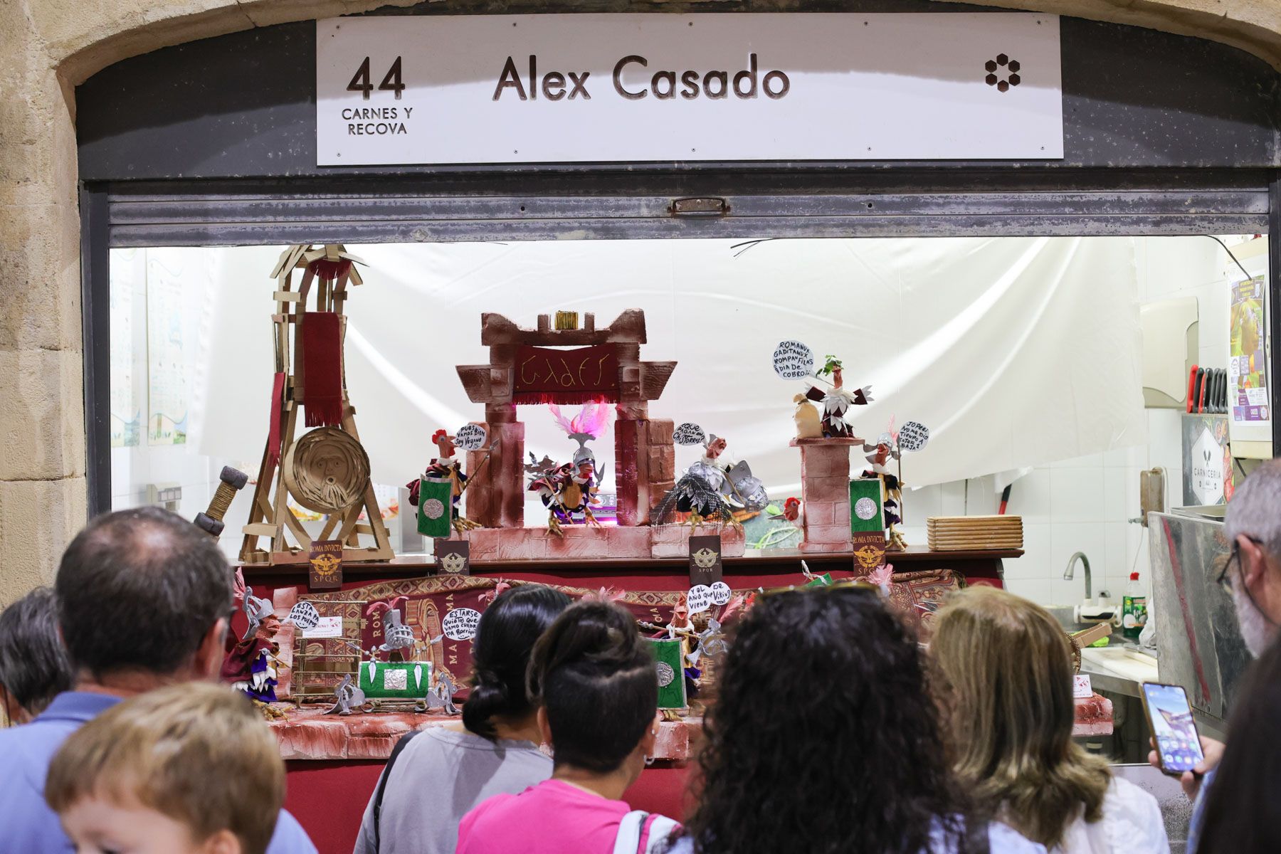 Los Tosantos 2025: Ingenio y tradición en los mercados de Cádiz
