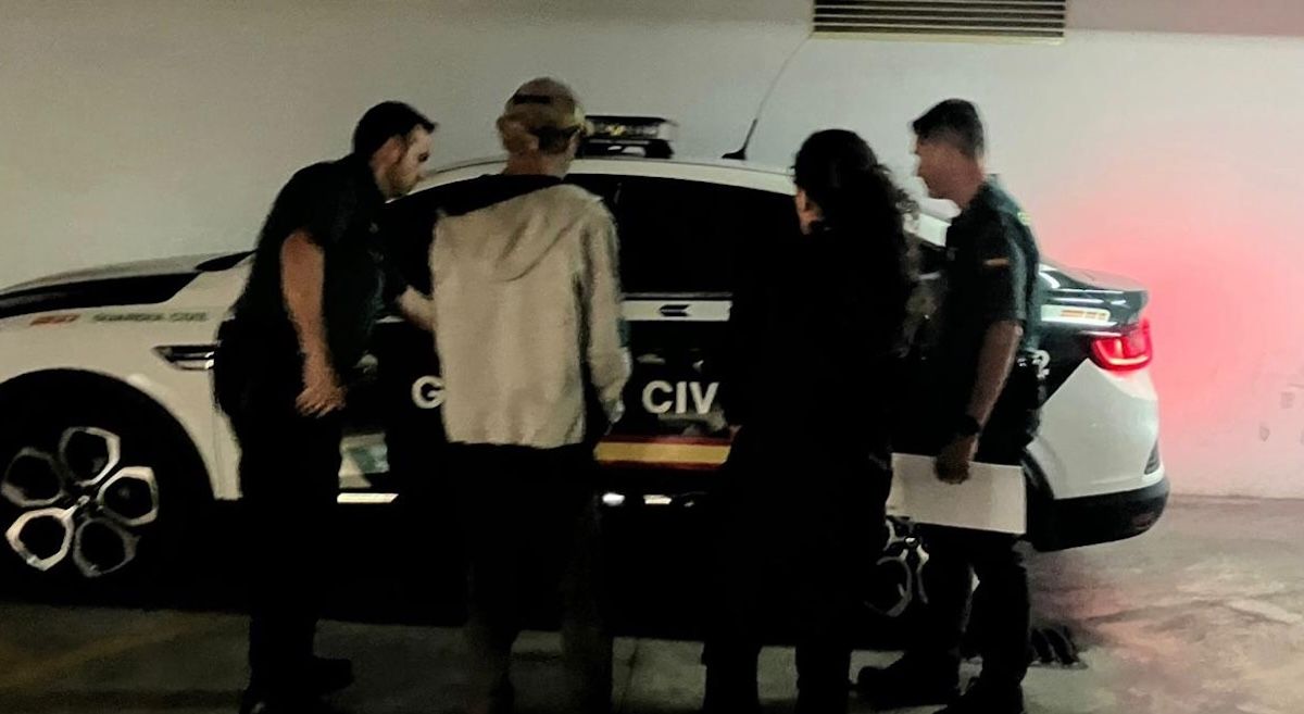 La pareja detenida en Paterna, acusada de cometer numerosos robos.