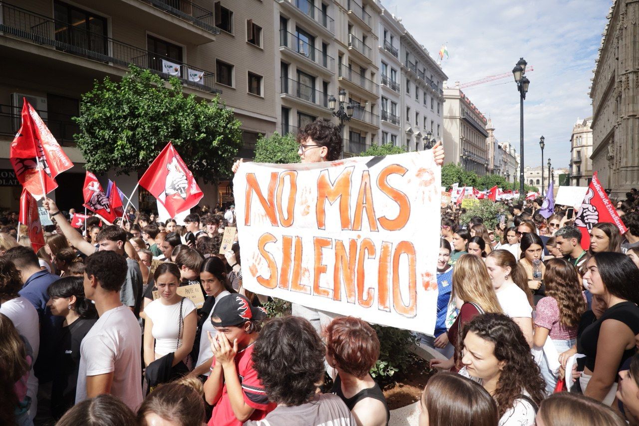 Manifestación en Sevilla en apoyo a Sandra Peña. Manifestación en Sevilla en apoyo a Sandra Peña.