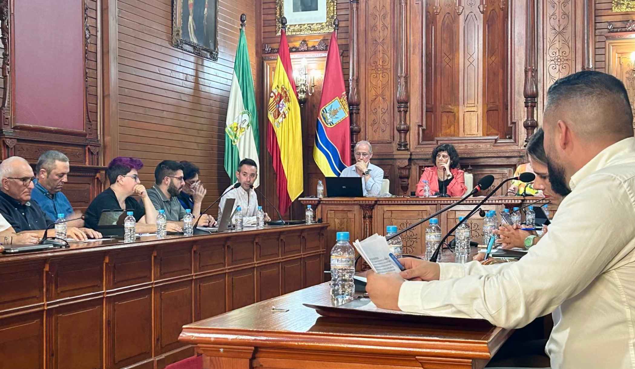 Una imagen del pleno del Ayuntamiento de Sanlúcar de Barrameda. Una imagen del pleno del Ayuntamiento de Sanlúcar de Barrameda.