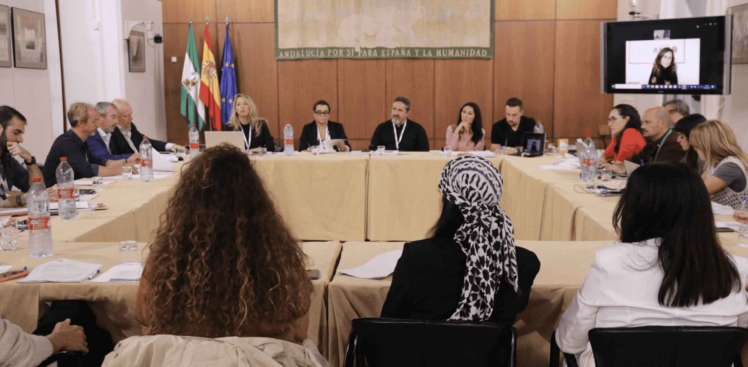 Imagen de la reunión mantenida por el grupo parlamentario Por Andalucía con 14 entidades sociales. Imagen de la reunión mantenida por el grupo parlamentario Por Andalucía con 14 entidades sociales.