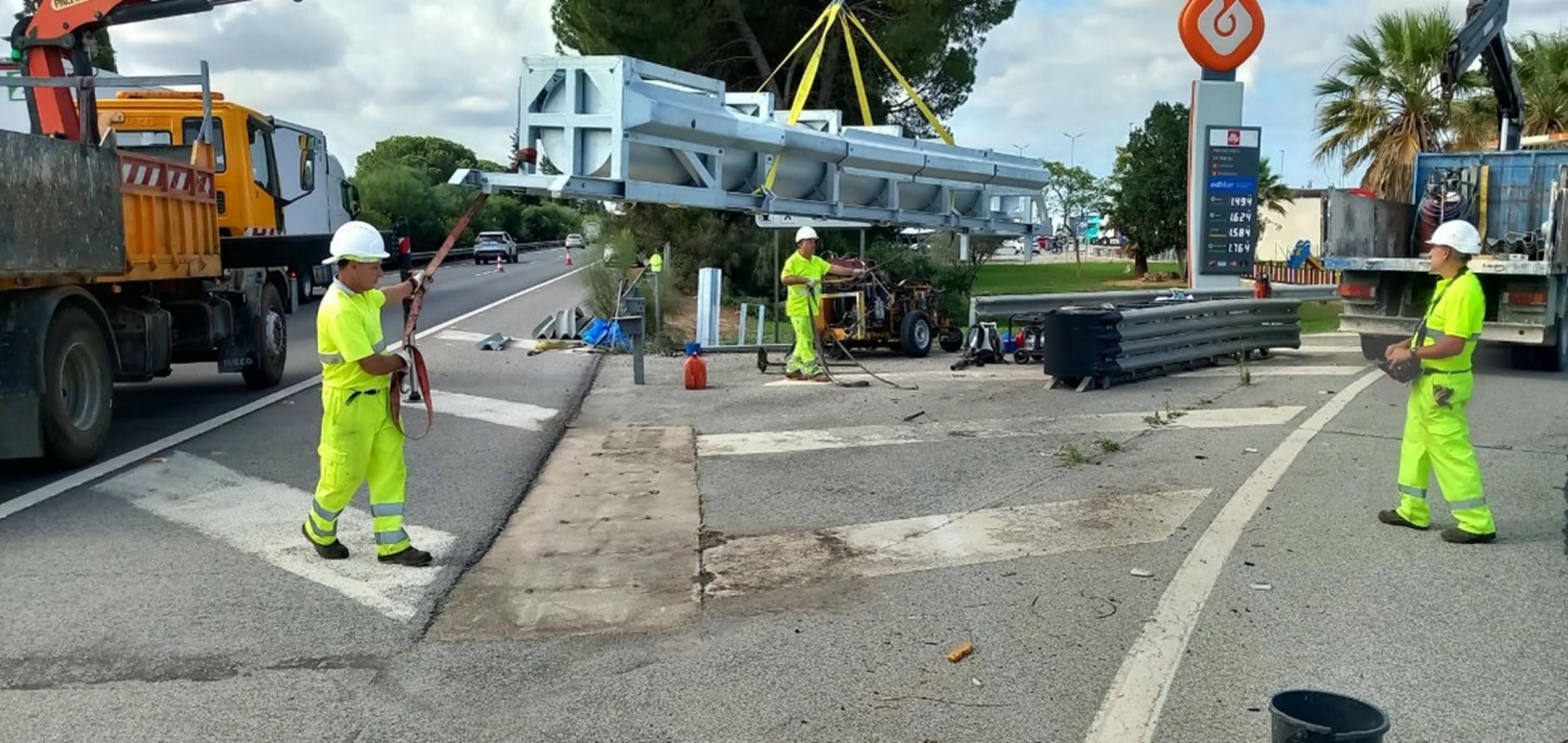 Los arreglos en la estación de servicio de Los Palacios.