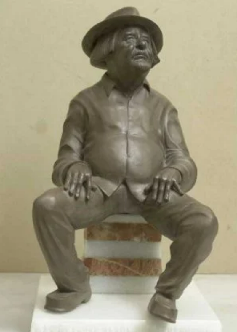 2 Maqueta monumento Carlos Edmundo de Ory