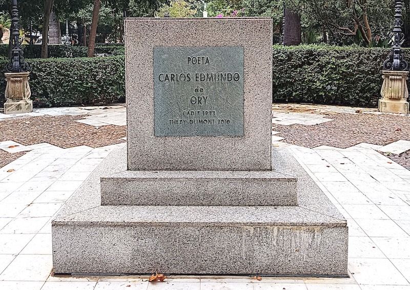 5 Delantera del pedestal