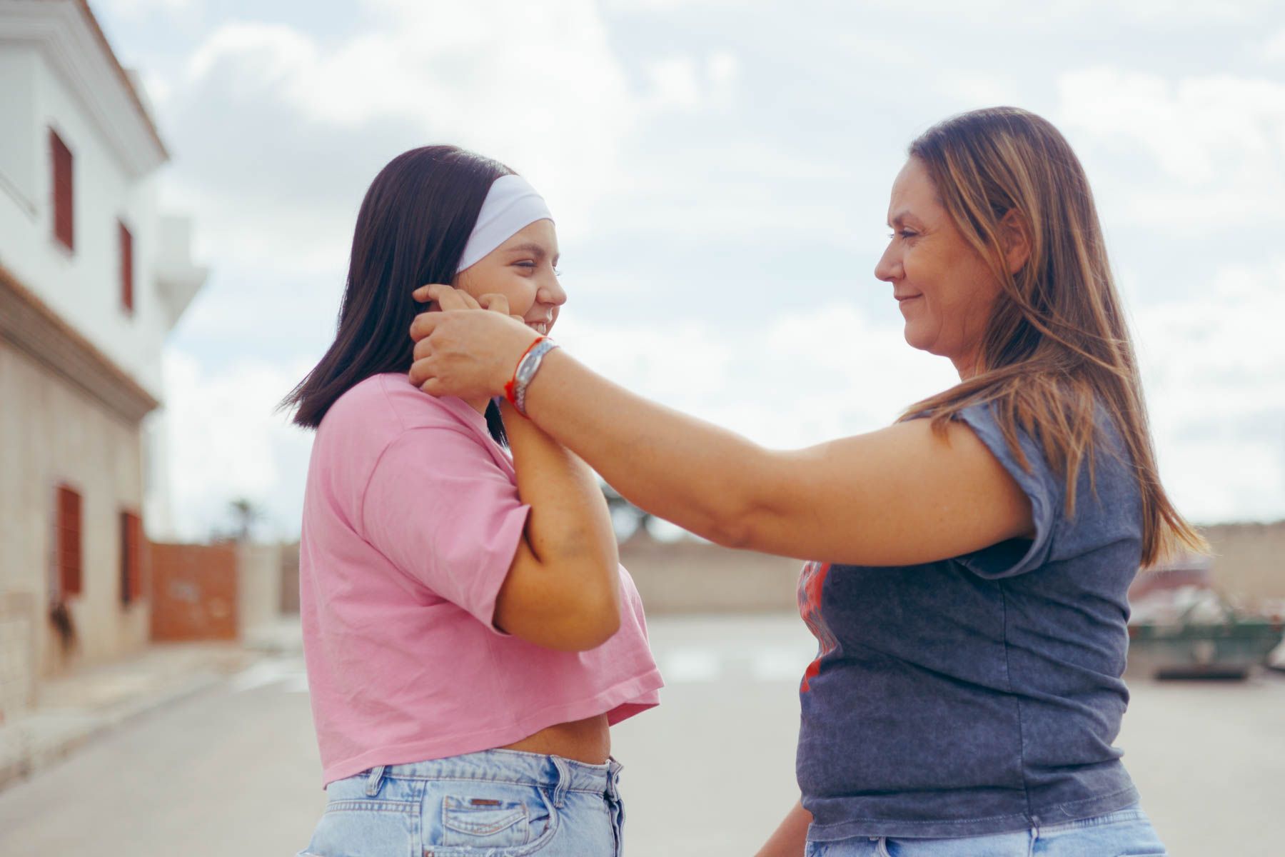 Pepi Gómez, con su hija Tatiana Linares, poco antes de encontrar donante de médula.