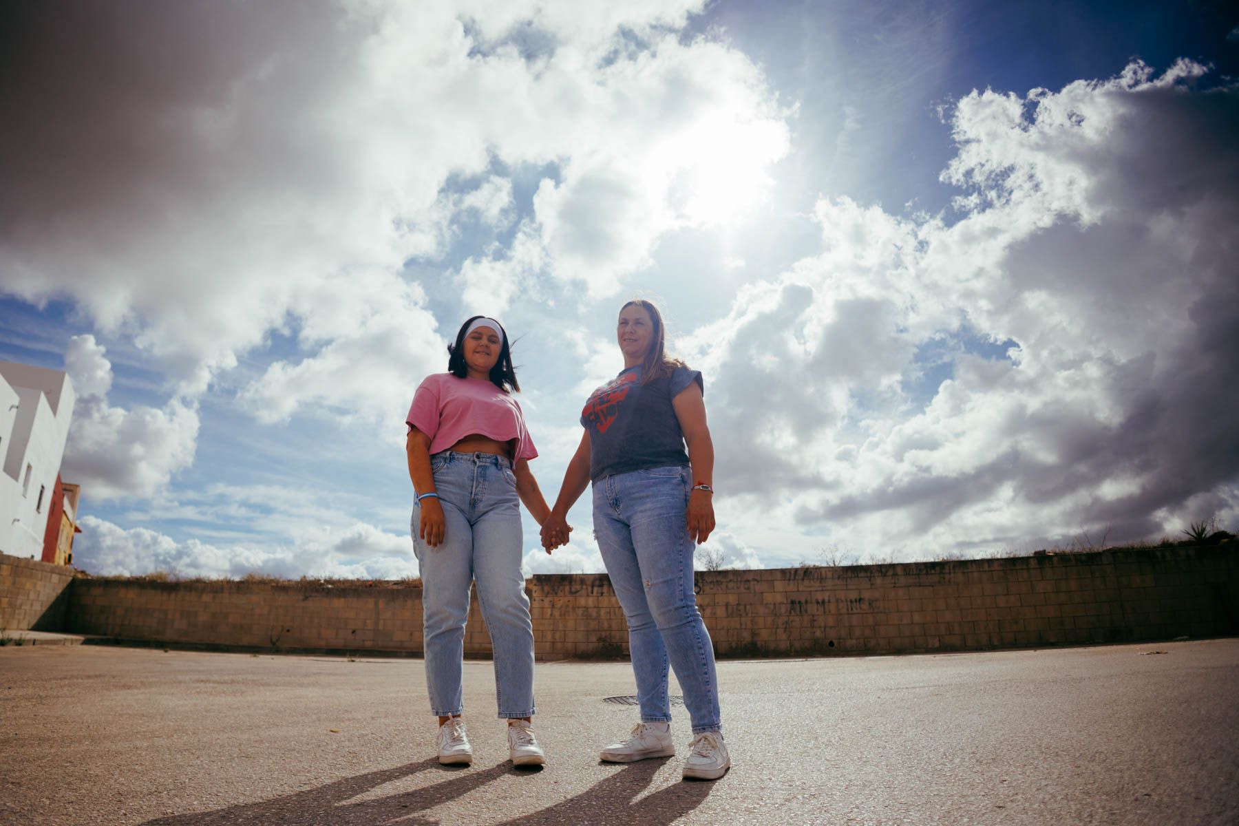 Pepi Gómez y Tatiana Linares, una adolescente de El Cuervo con leucemia que ya tiene donante de médula.