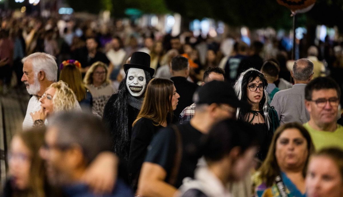 Miles de personas han disfutado de la noche de Halloween en San Fernando.