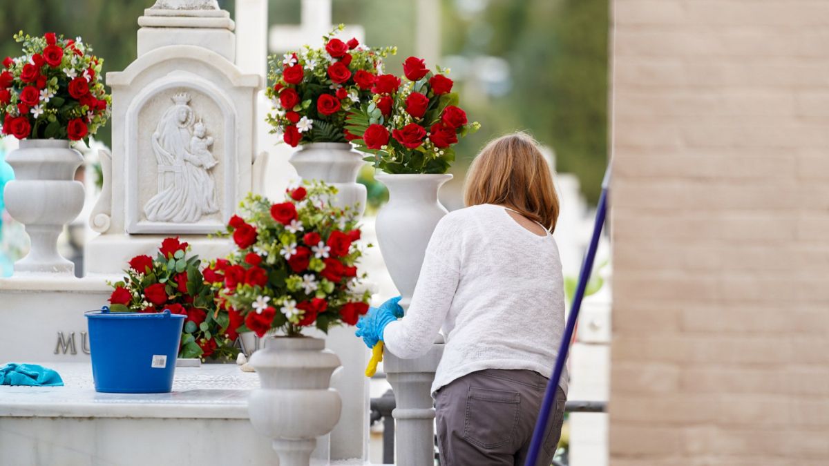 La Voz Del Sur Cementerio San Fernando (Sevilla) Dia de Todos los Santos y Dia de Difuntos 09
