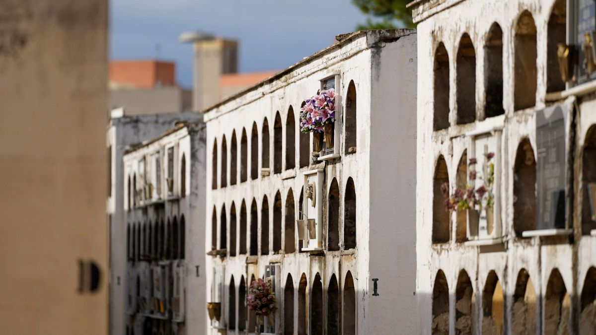 La Voz Del Sur Cementerio San Fernando (Sevilla) Dia de Todos los Santos y Dia de Difuntos 15