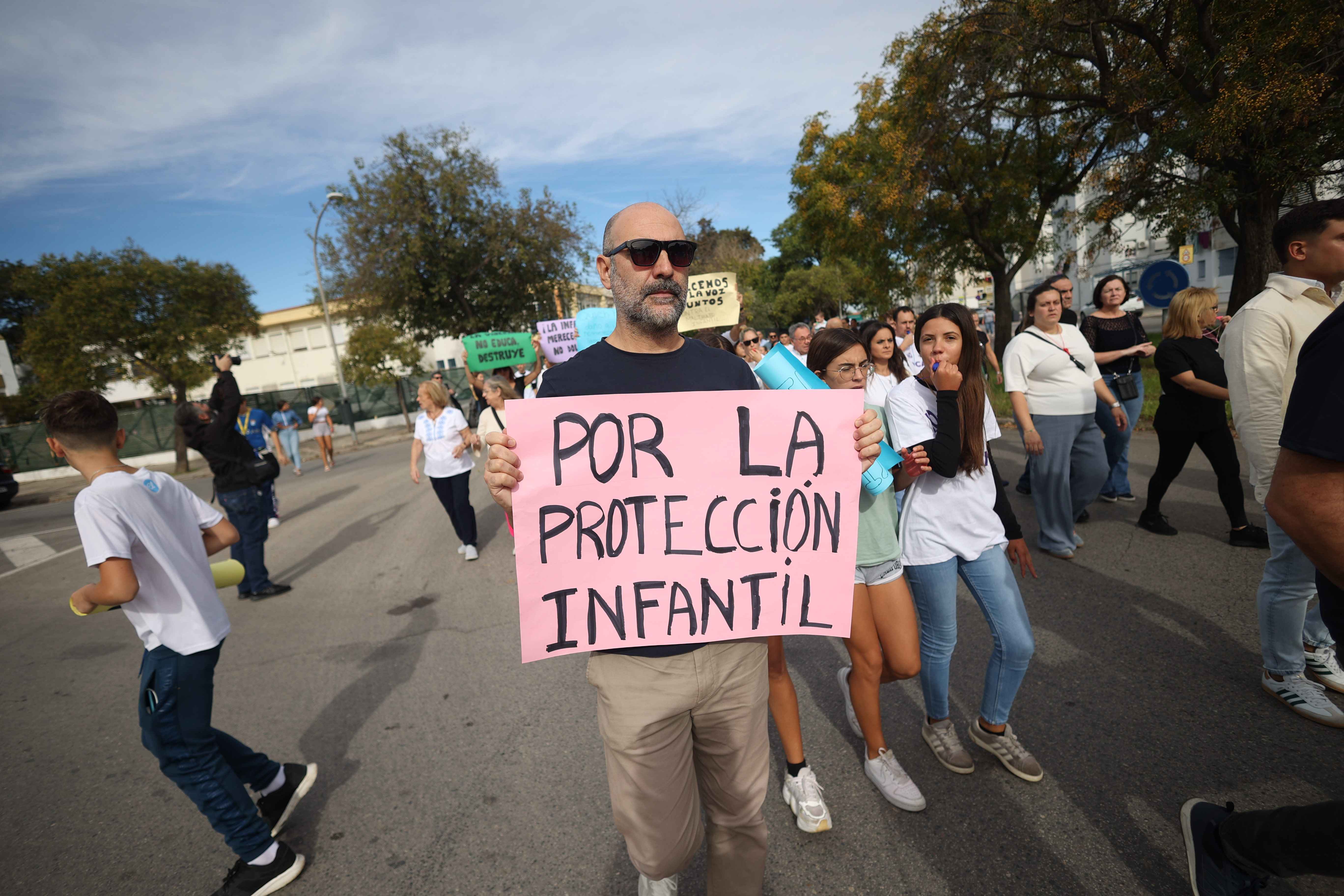 Otro de los carteles.