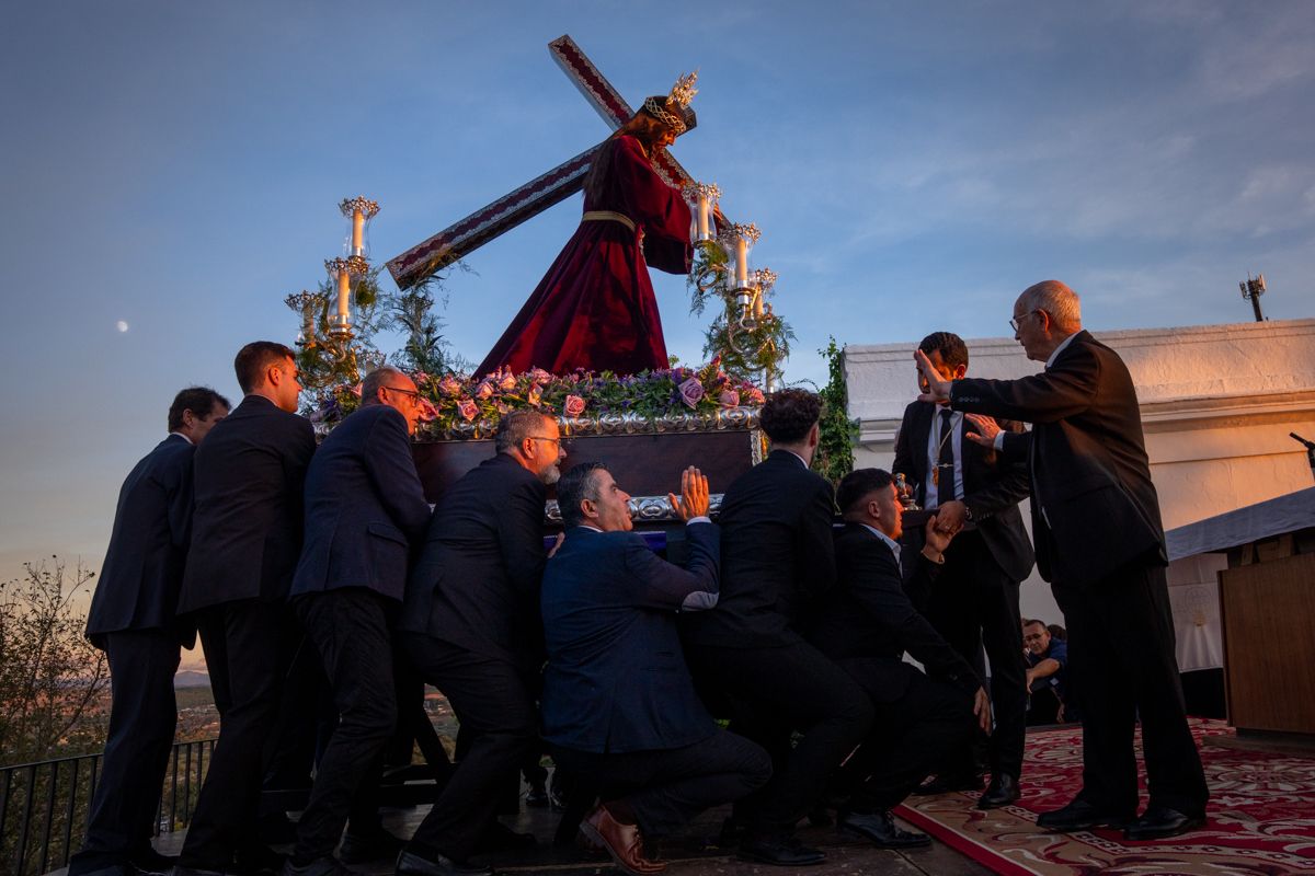 Nuestro Padre Jesús Nazareno, las imágenes del traslado en Arcos este 2025, en el 425 Aniversario y un cuarto de siglo de Regidor Perpetuo.