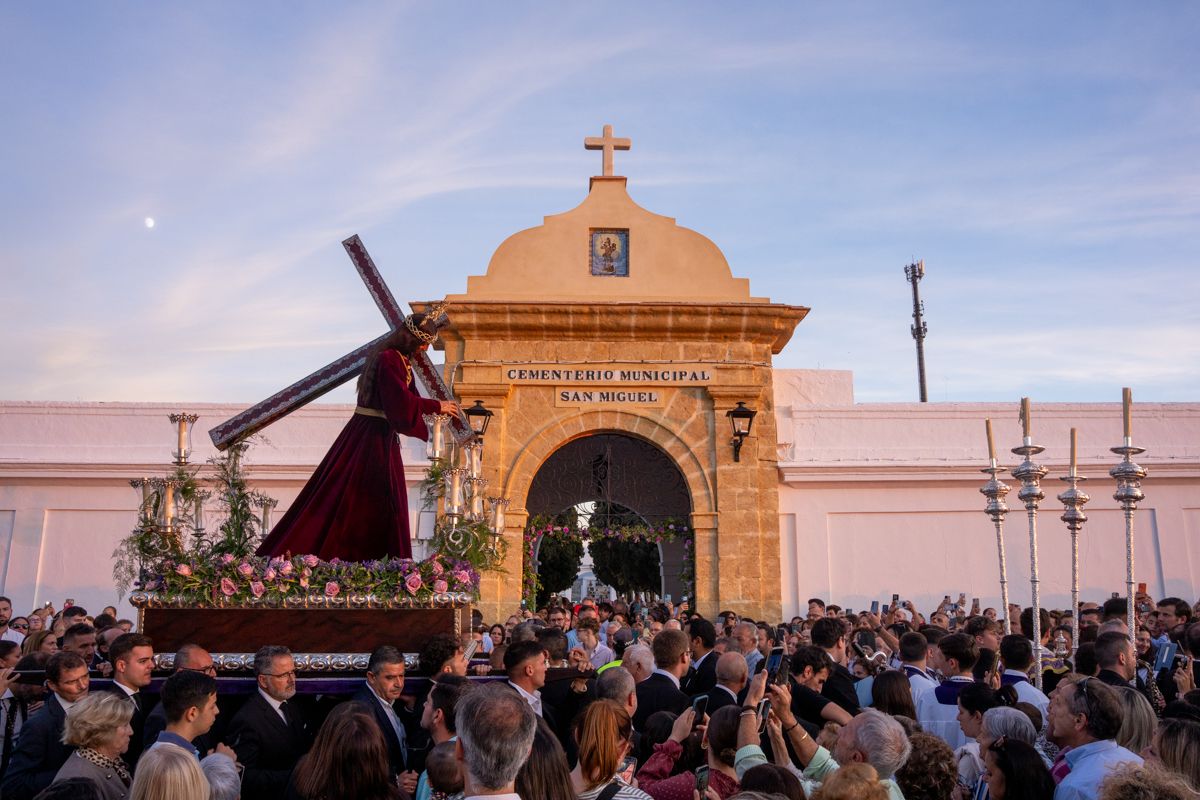 Nuestro Padre Jesús Nazareno, las imágenes del traslado en Arcos este 2025, en el 425 Aniversario y un cuarto de siglo de Regidor Perpetuo.
