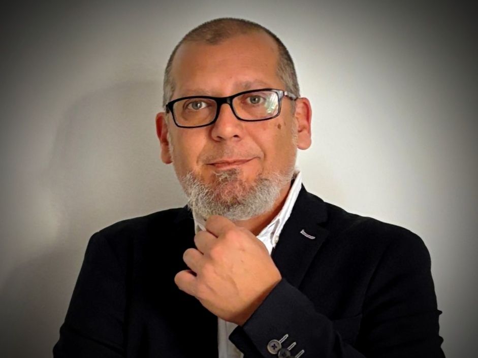 Sandro Luna, ganador del I Premio de Poesía Julio Mariscal.