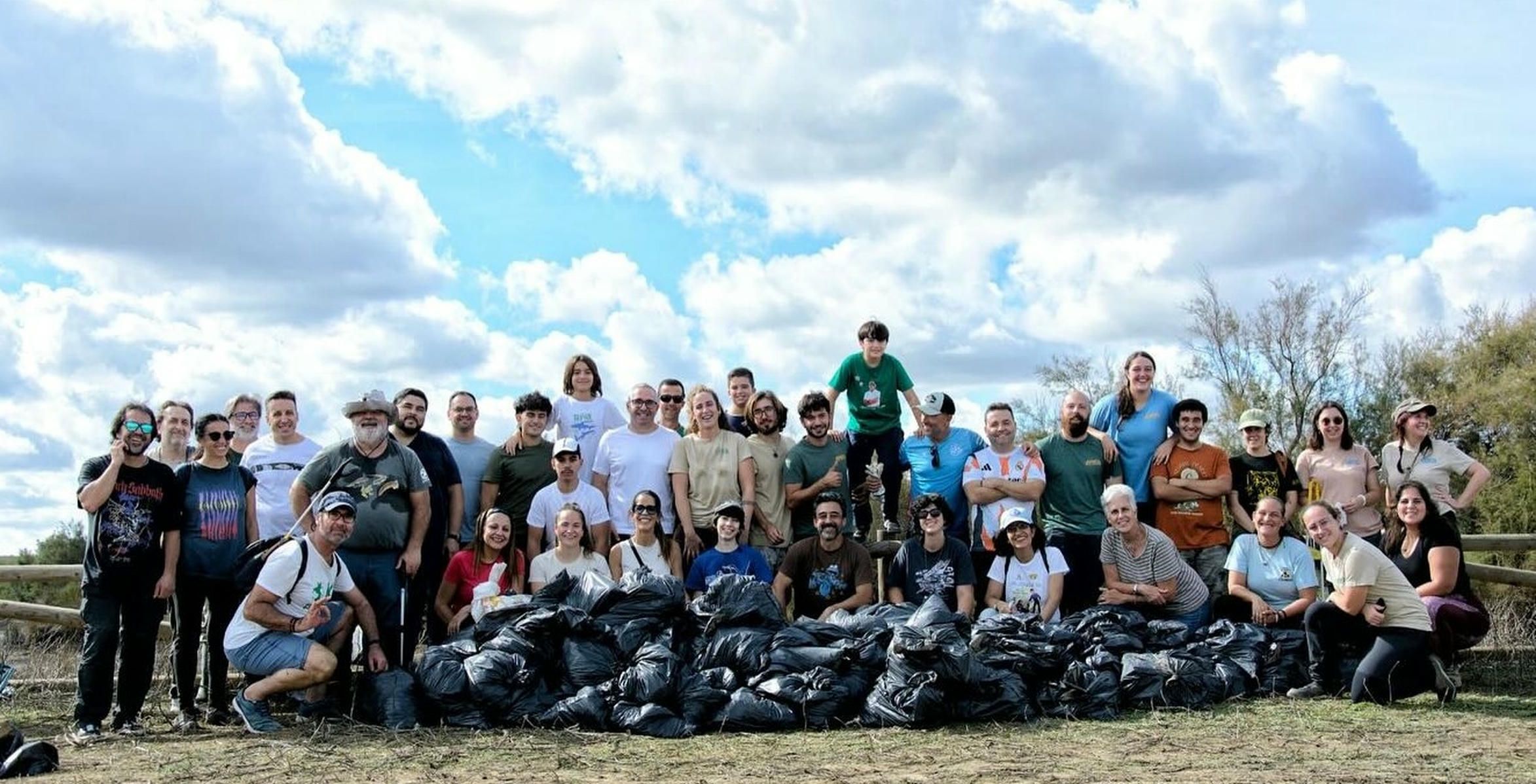 Jornada de limpieza en el Humedal Cerro de las Cigüeñas. Jornada de limpieza en el Humedal Cerro de las Cigüeñas.