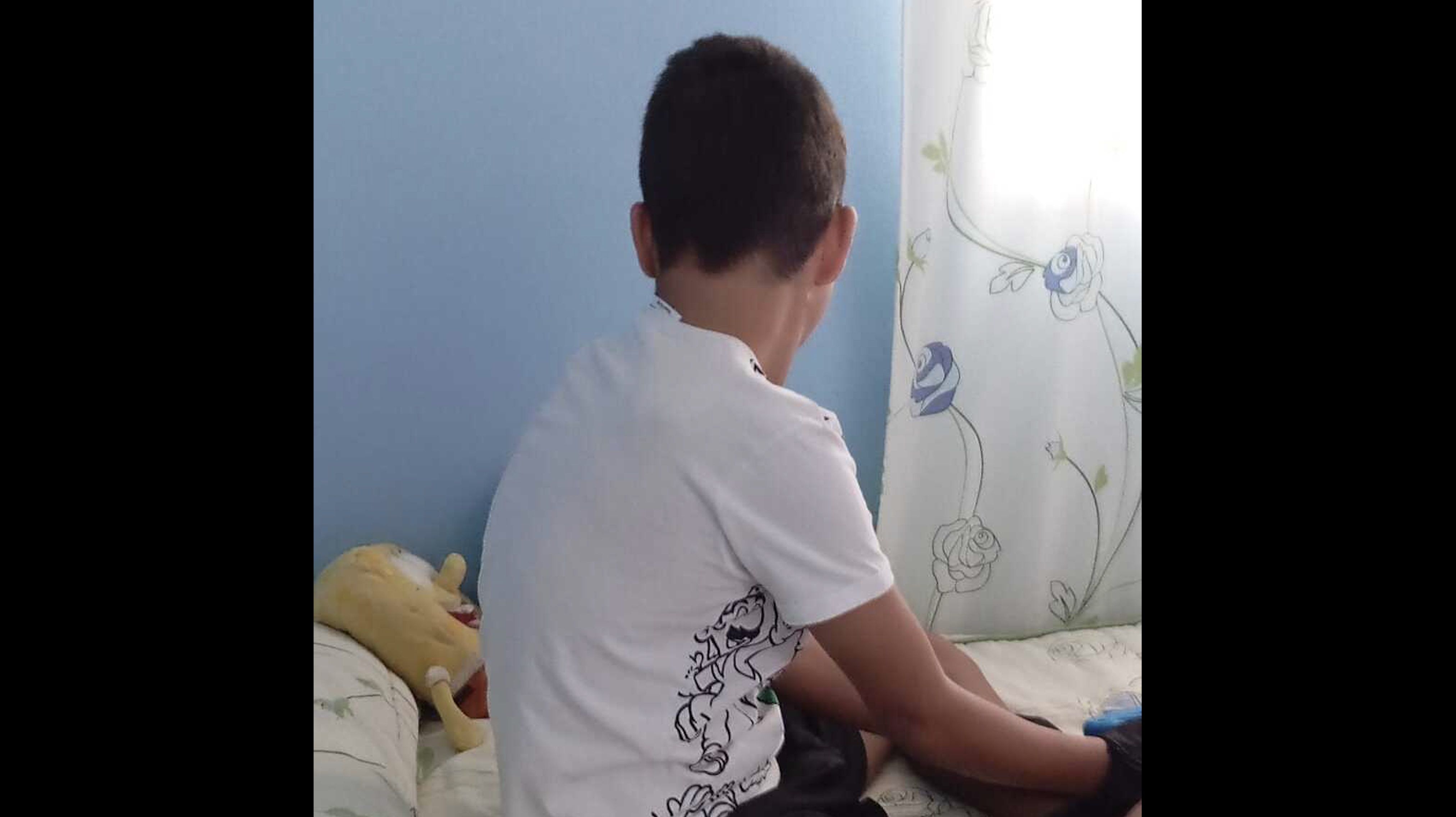 Daniel, el chico con autismo de Villaverde del Río, ya se ha reincorporado a sus clases al ser readmitido en la ruta de transporte que se le negaba. Daniel, el chico con autismo de Villaverde del Río, ya se ha reincorporado a sus clases al ser readmitido en la ruta de transporte que se le negaba.