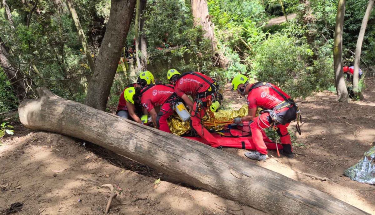 Otra de las pruebas de rescate llevadas a cabo por Espeleosocorro sin Fronteras en Chile.