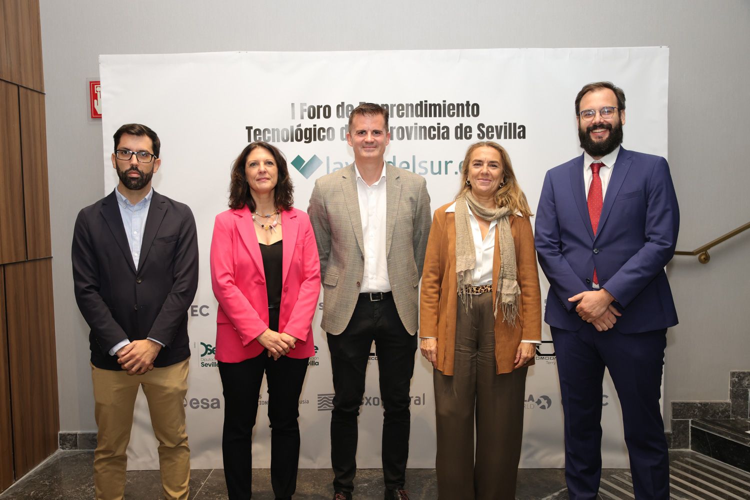 El director de contenidos de lavozdelsur.es, Francisco Romero, Marta Alonso (diputada concertacion), Antonio Jesus Muñoz Quirós(vicepresidente inpro), Maria del Carmen Rodríguez(gerente inpro), Pablo Fernández 