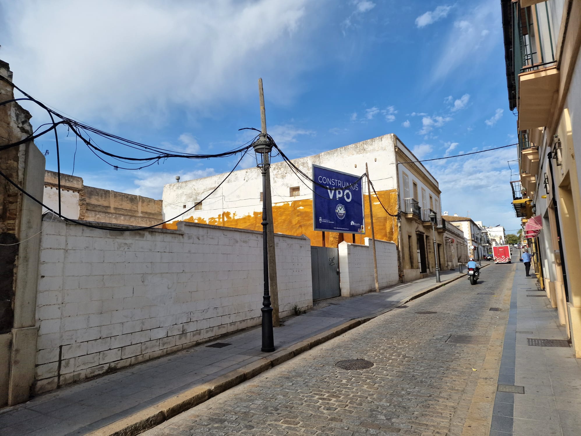 Solar en la calle San Juan adquirido por Suvipuerto para una nueva promoción de VPO en régimen de alquiler.