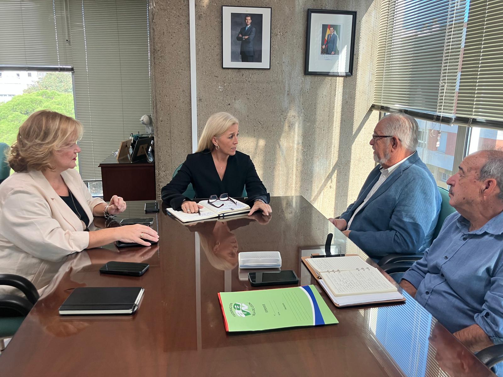 La reunión con los vecinos de Camposoto. La reunión con los vecinos de Camposoto.