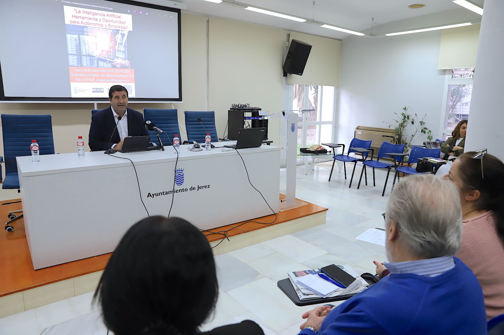 El teniente de alcaldesa Ignacio Martínez asiste a jornadas sobre Inteligencia Artificial. El teniente de alcaldesa Ignacio Martínez asiste a jornadas sobre Inteligencia Artificial.
