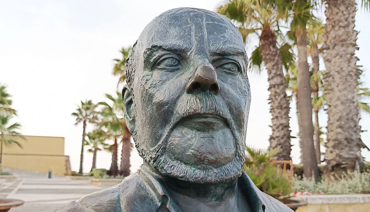 Escultura Fernando Quiñones, detalle rostro.