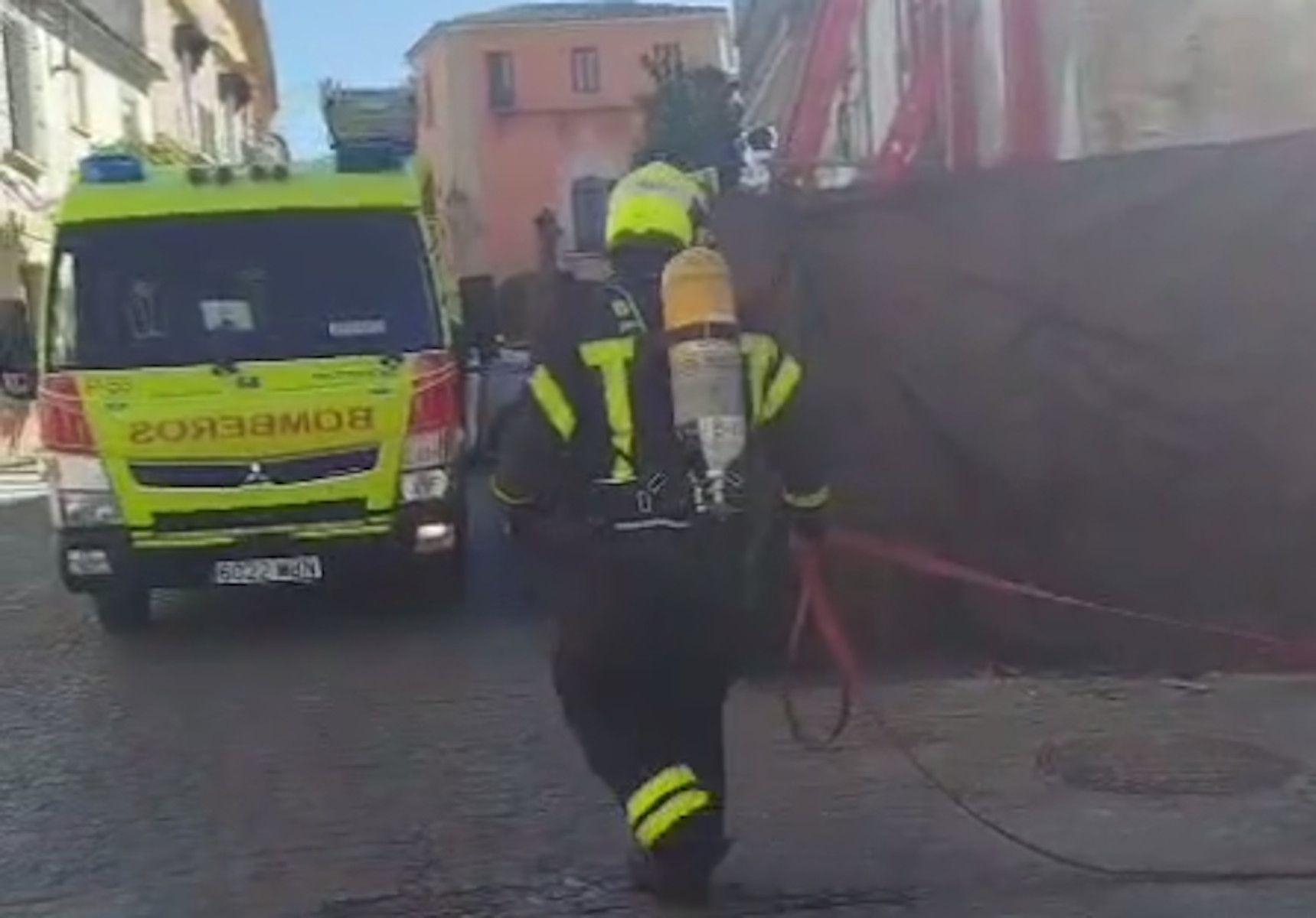 Incendio en la calle Zarza, en el barrio de San Miguel de Jerez. Incendio en la calle Zarza, en el barrio de San Miguel de Jerez.