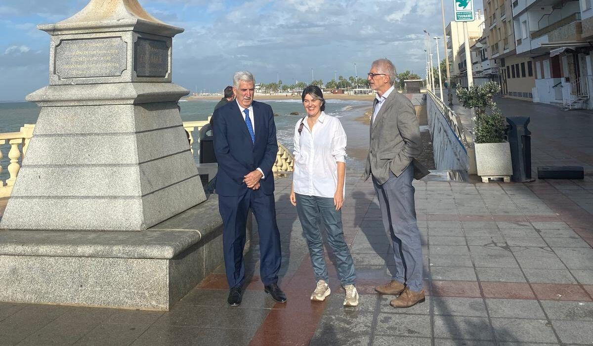 Un momento de la visita a Chipiona de los supervivientes.