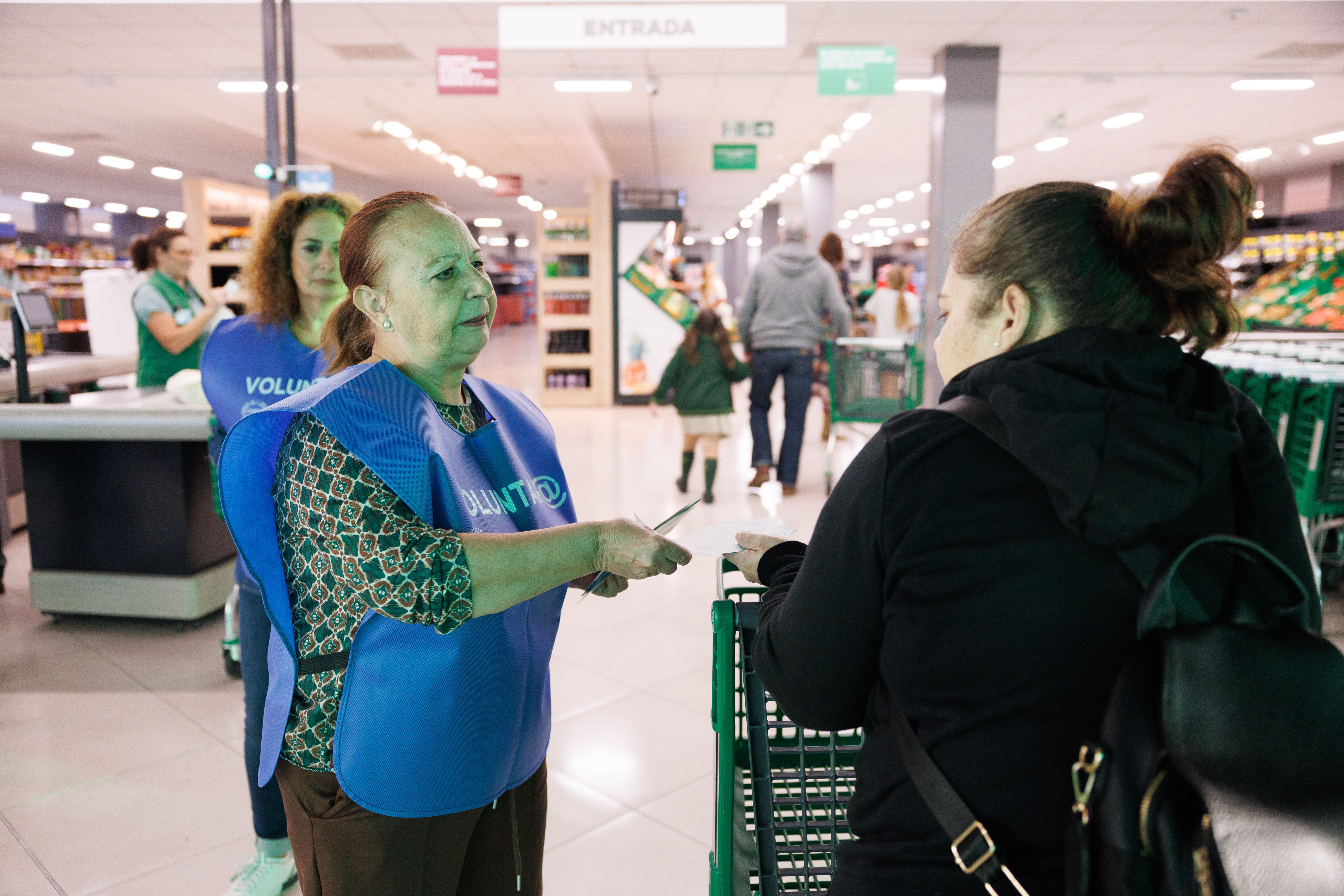 Un momento de la Gran Recogida de alimentos en un Mercadona.