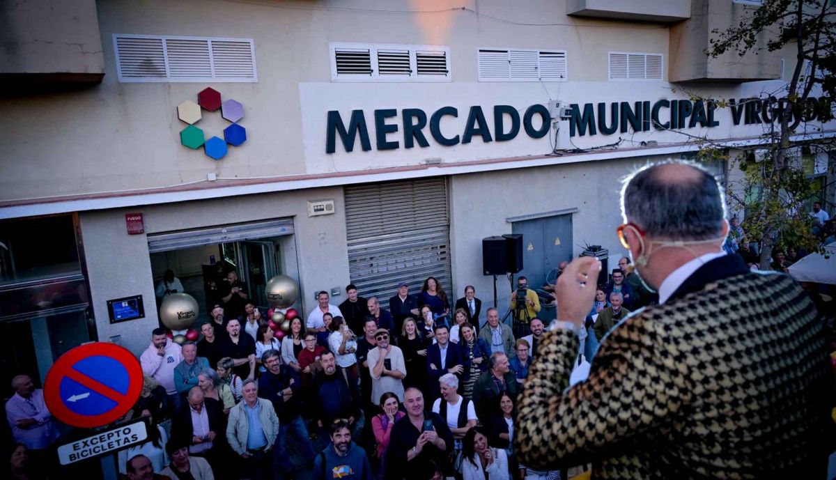 Buen ambiente en el estreno del Rincón Gastronómico del Mercado Virgen del Rosario.