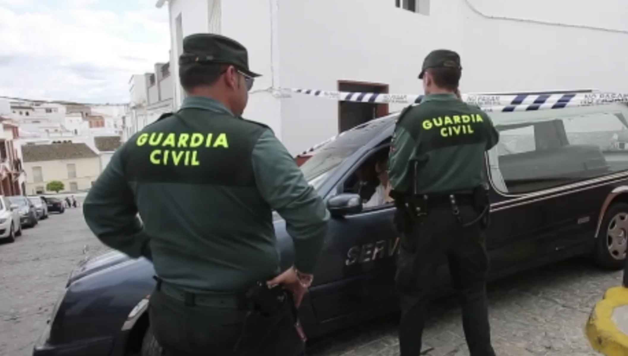 Imagen de archivo de una intervención de la Guardia Civil en El Coronil.