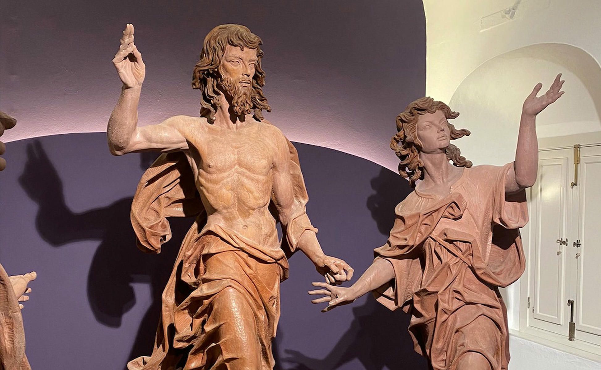 Las imágenes del Señor y del ángel expuestas en el museo de San Roque.