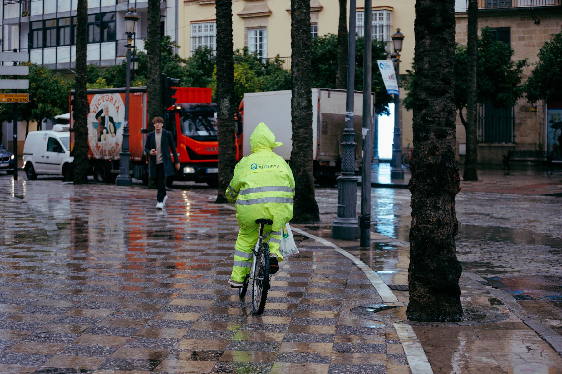 Lluvia en el centro de Jerez, en una imagen reciente.