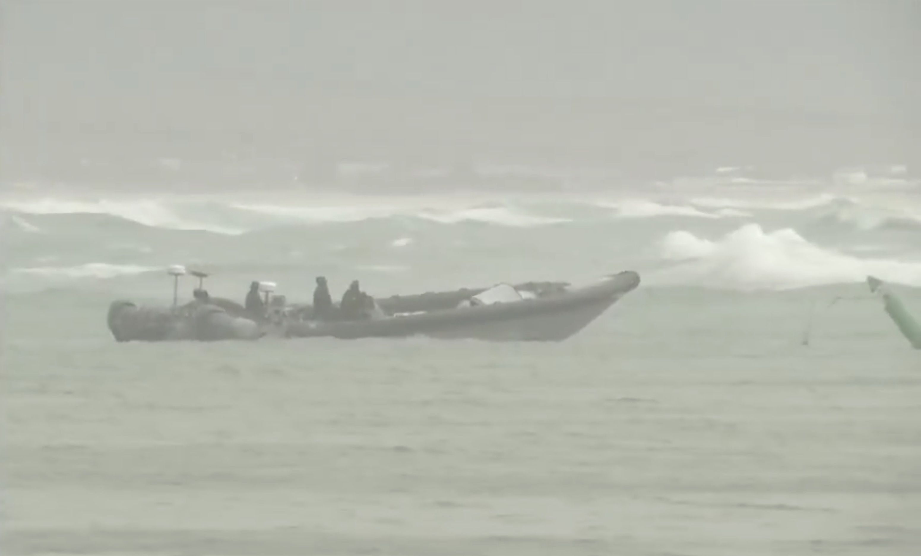 Una de las narcolanchas que han llegado al puerto de Barbate.