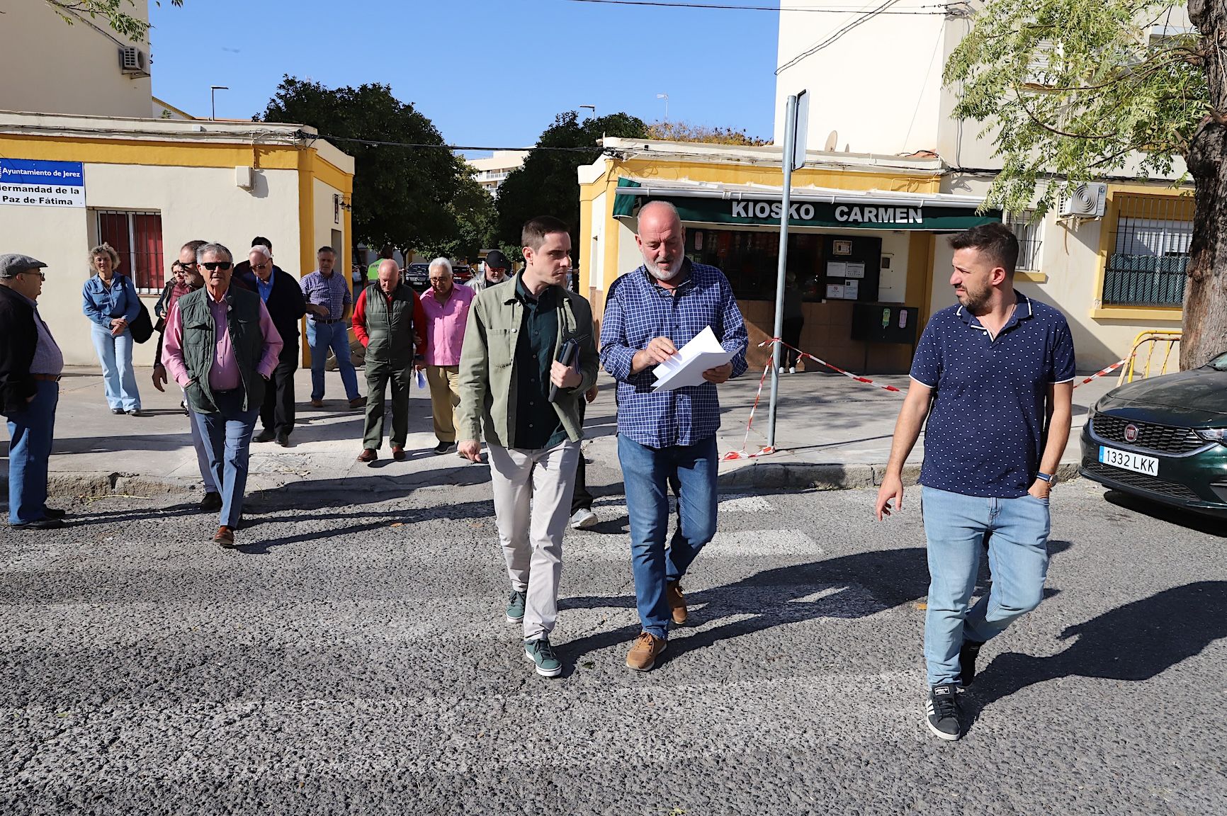El teniente de alcaldesa Jaime Espinar, de visita en La Constancia.