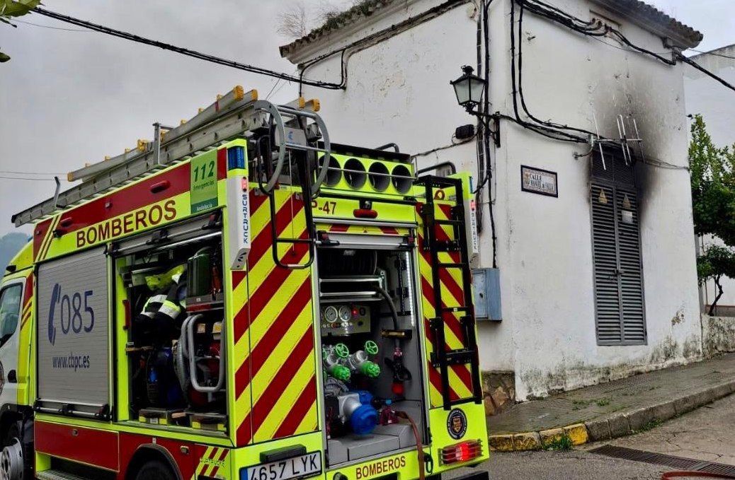 Un incendio eléctrico por la borrasca 'Claudia'.
