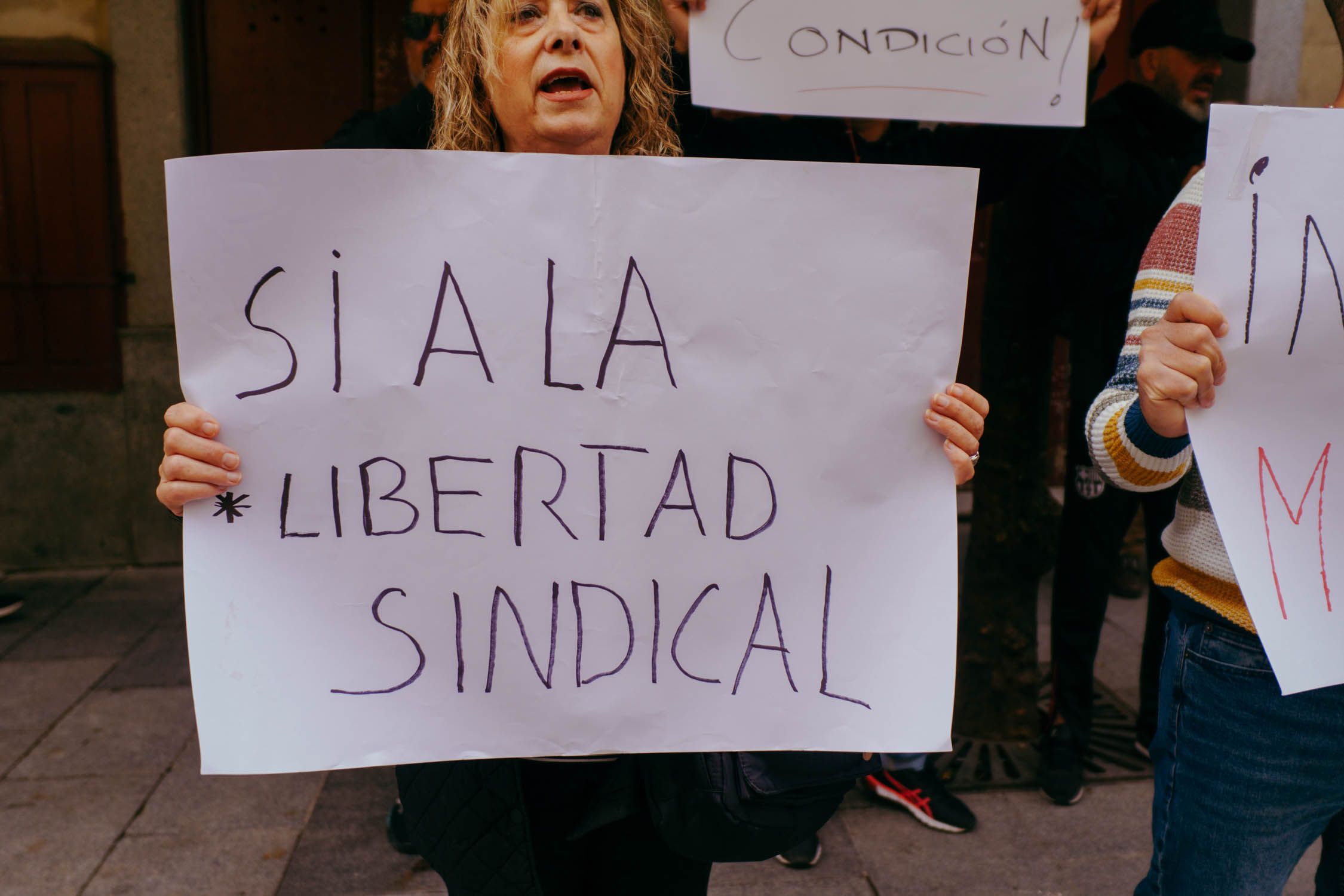 Una protesta por el despido de Juan Manuel Valero, trabajador de Jerez UTE.