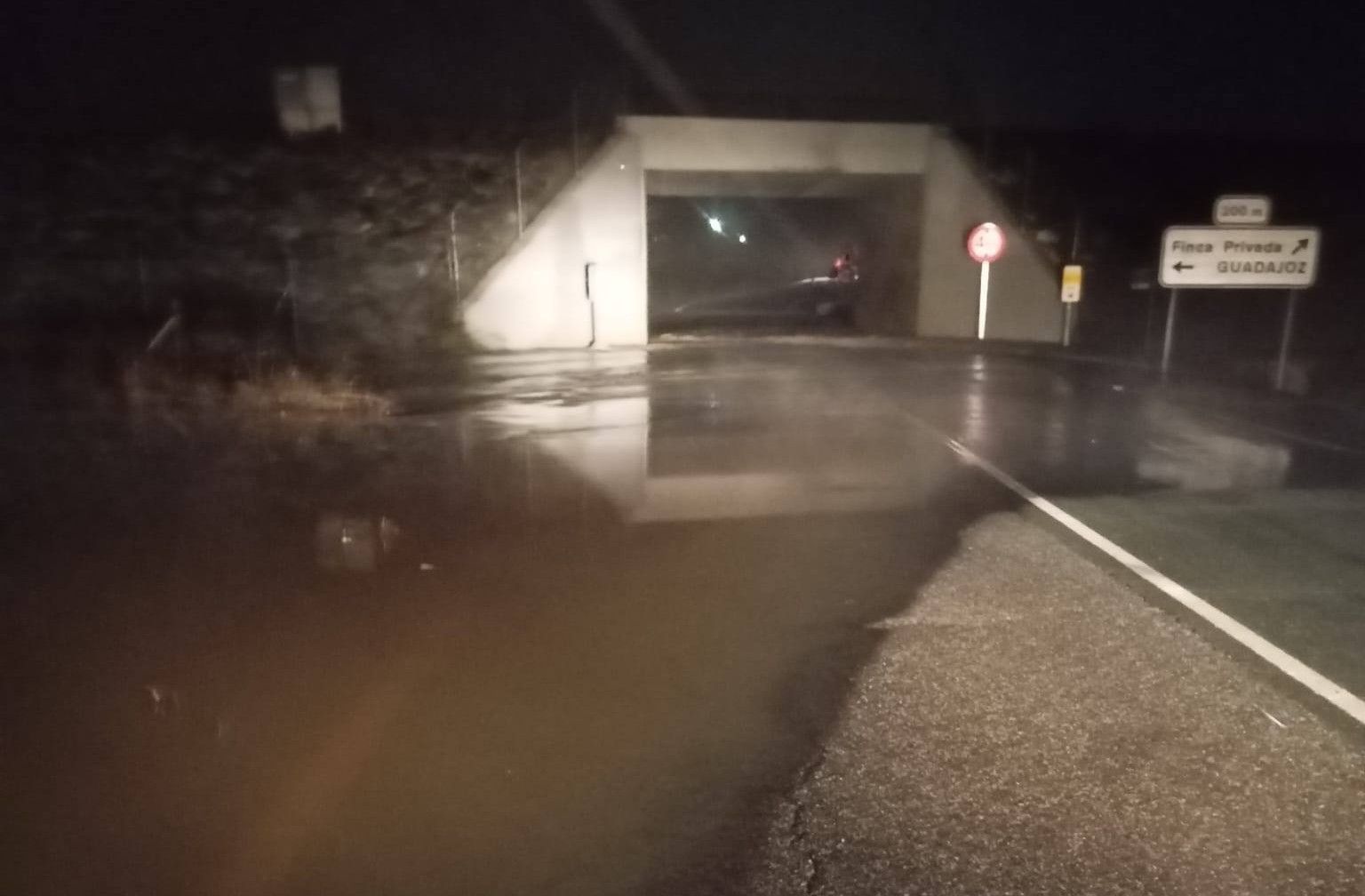 Desbordamiento del río Corbones. Desbordamiento del río Corbones.