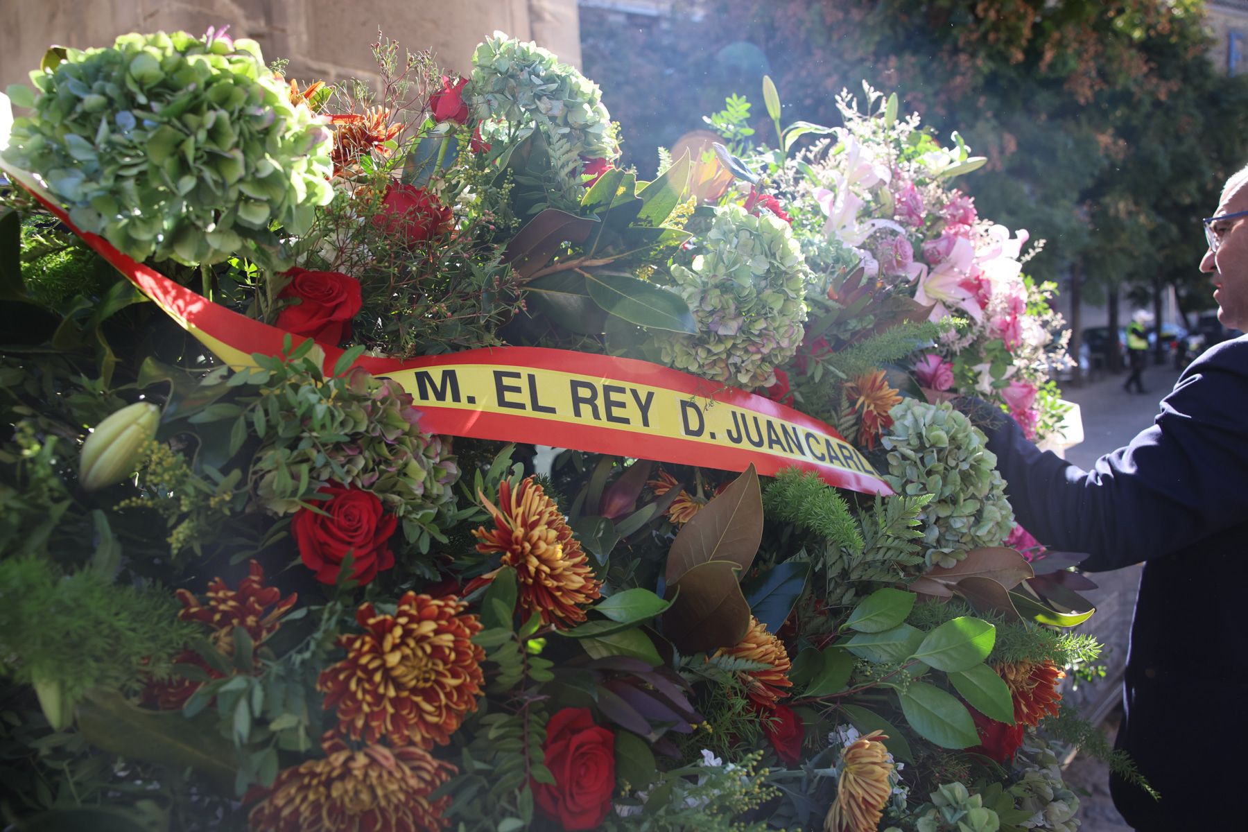 La corona enviada por el rey Juan Carlos. La corona enviada por el rey Juan Carlos.