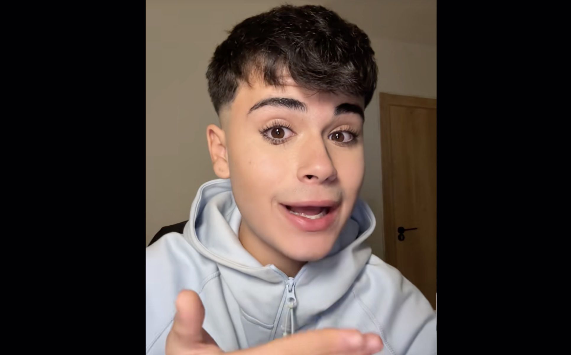 Daniel Martín, el tiktoker con un edema pulmonar incipiente a causa del vapeo.