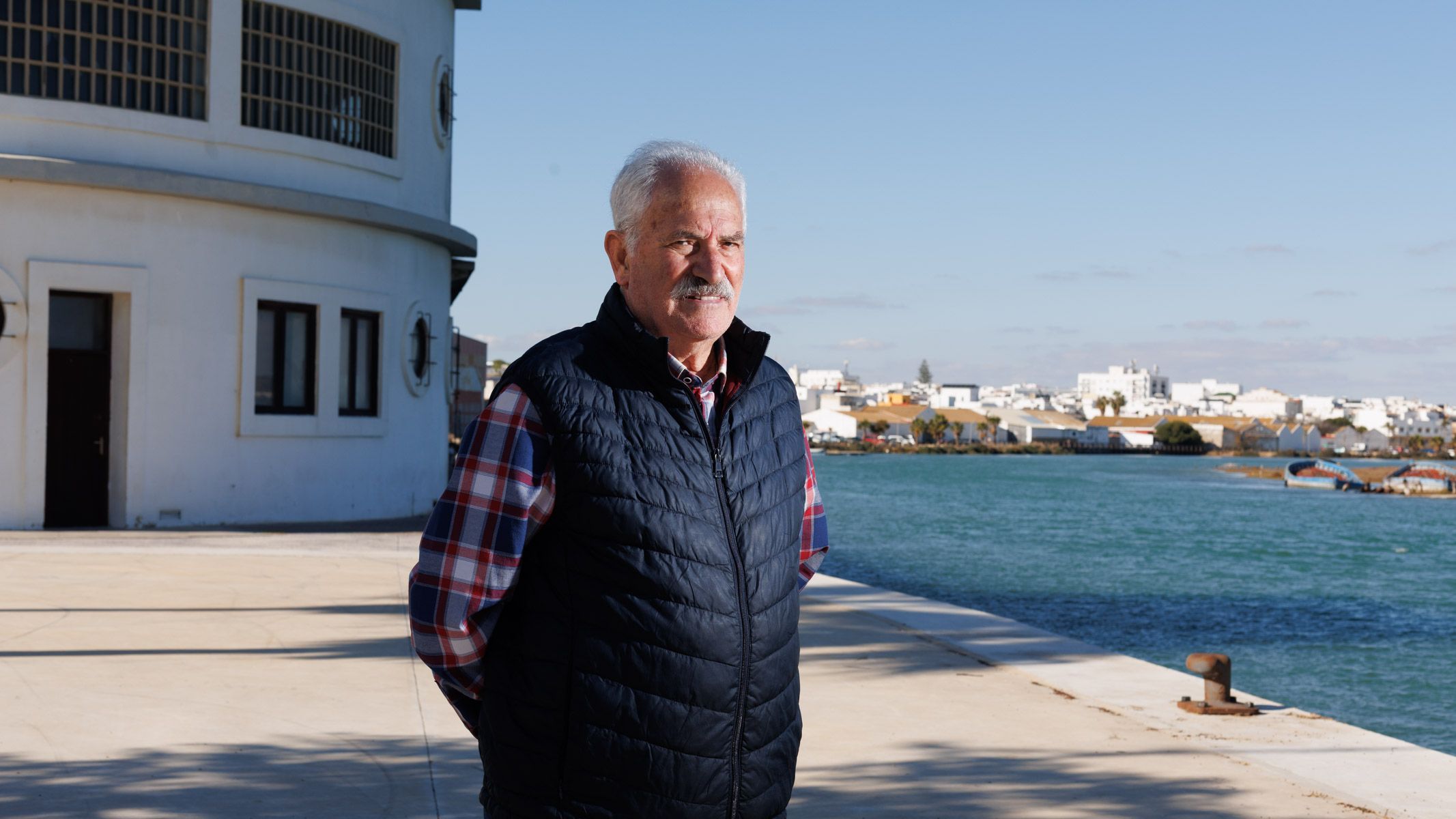 José Bermudez, armador de Barbate, en el río del mismo nombre.