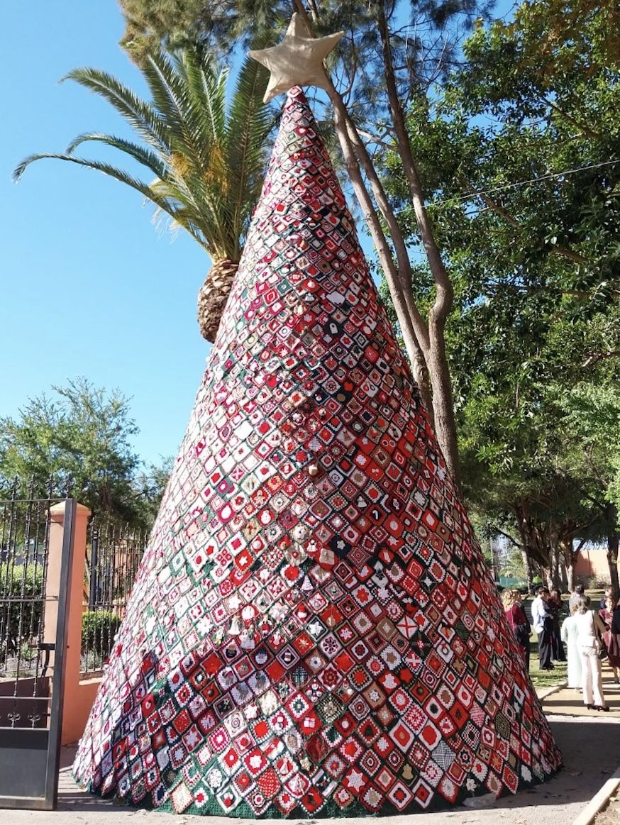 Imagen completa del árbol de Navidad de La Línea.