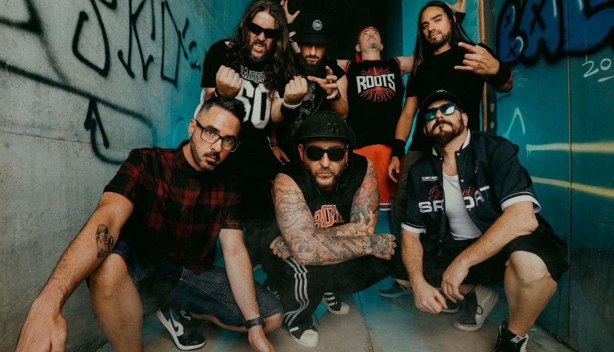 Roots, banda del espectáculo Nu Metal Resurrection.