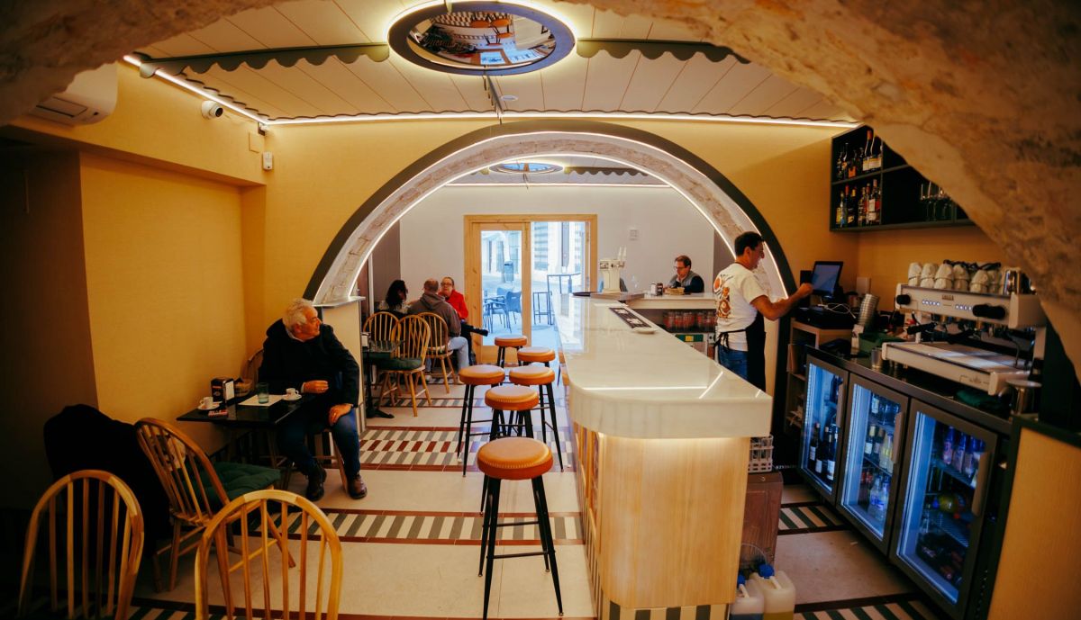 Interior de Barra Luque, a pocos metros del Alcázar de Jerez. 