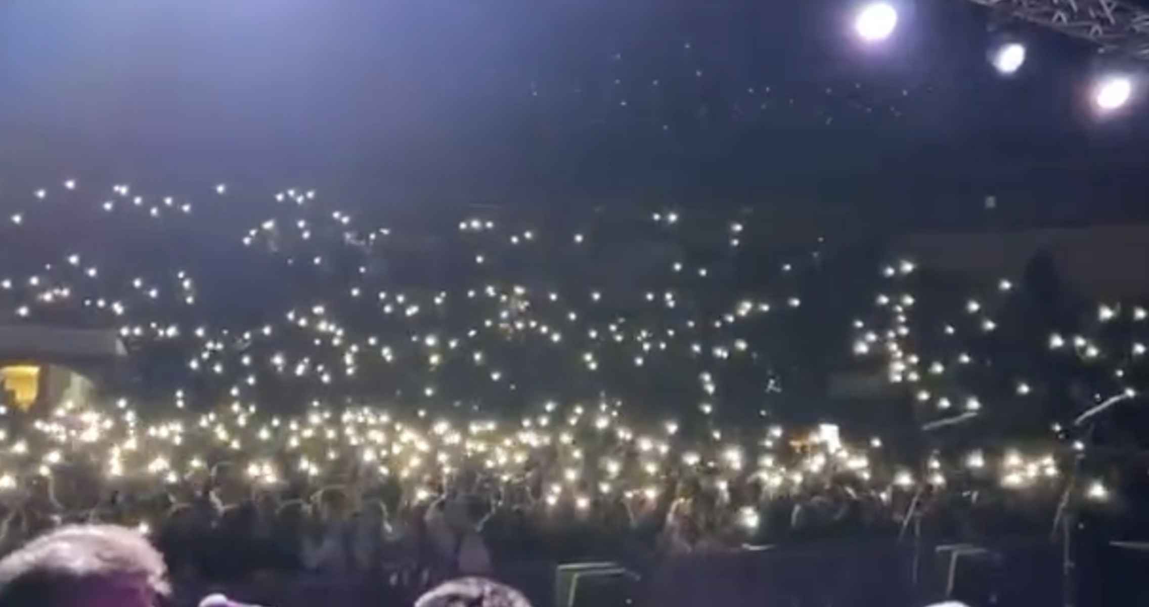 Llenazo de 'Así Canta Jerez en Navidad' en la plaza de toros de Sanlúcar. Llenazo de 'Así Canta Jerez en Navidad' en la plaza de toros de Sanlúcar.