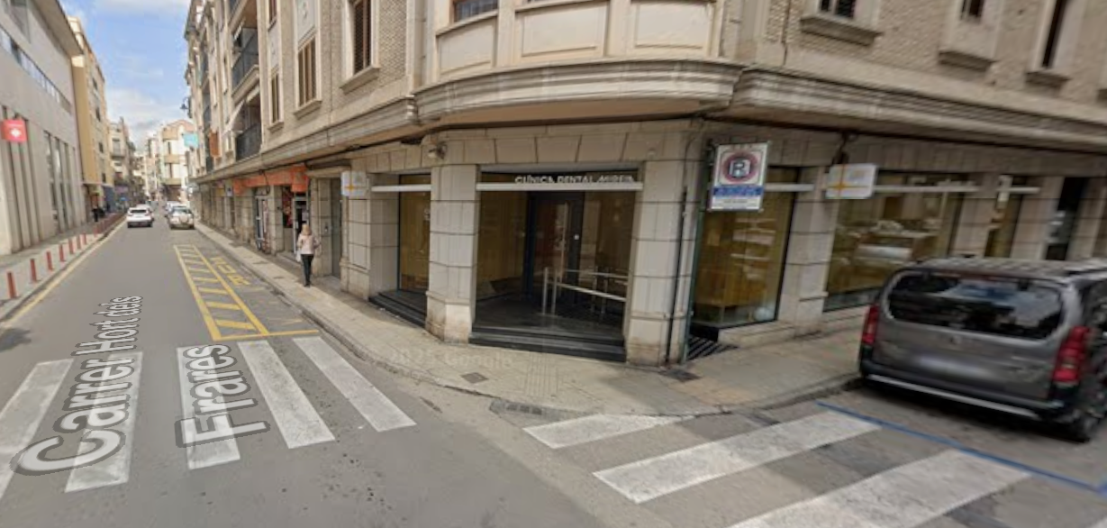 La clínica dental que está siendo investigada. La clínica dental que está siendo investigada.