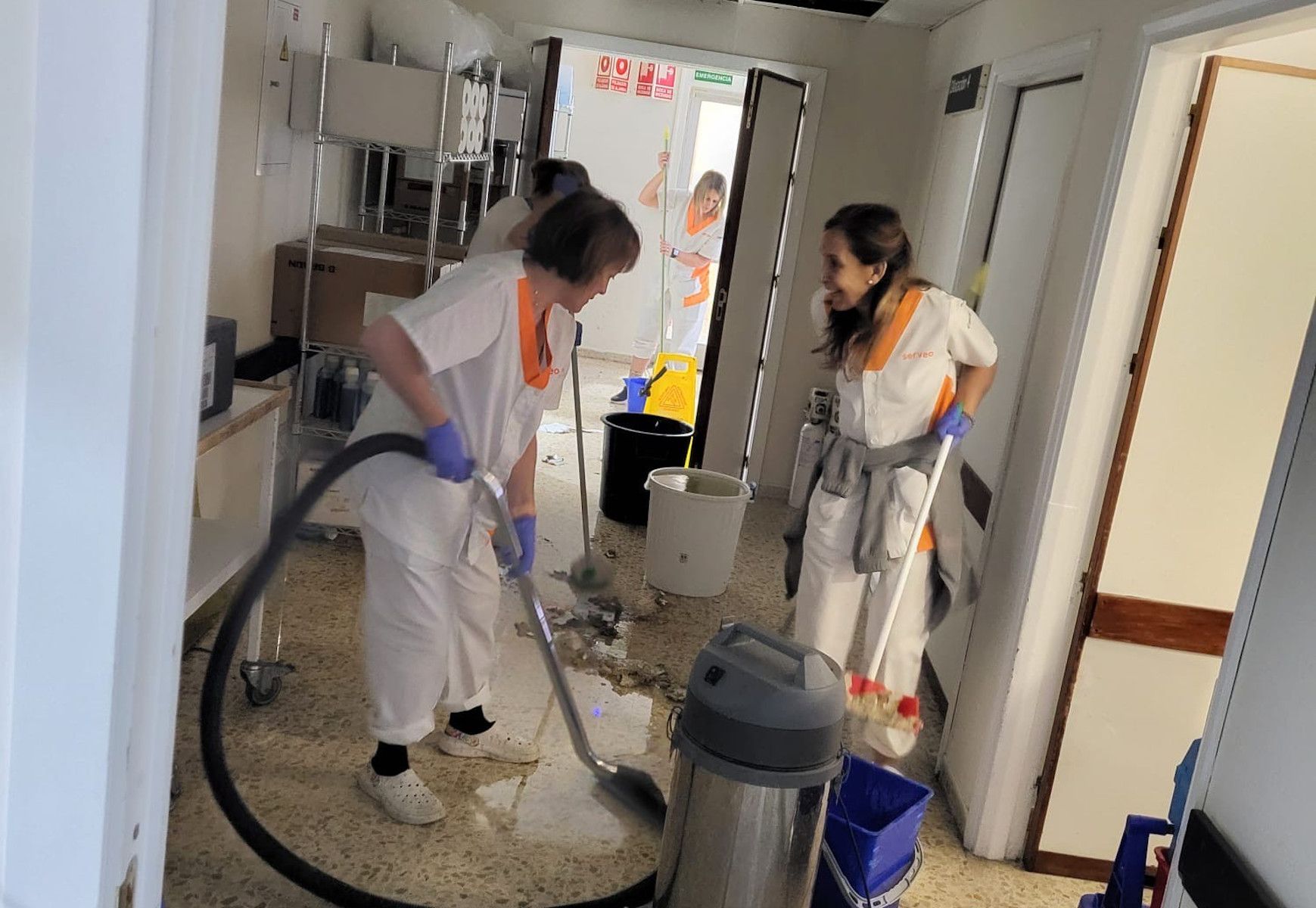 Importante salidero en el Hospital Puerta del Mar de Cádiz.